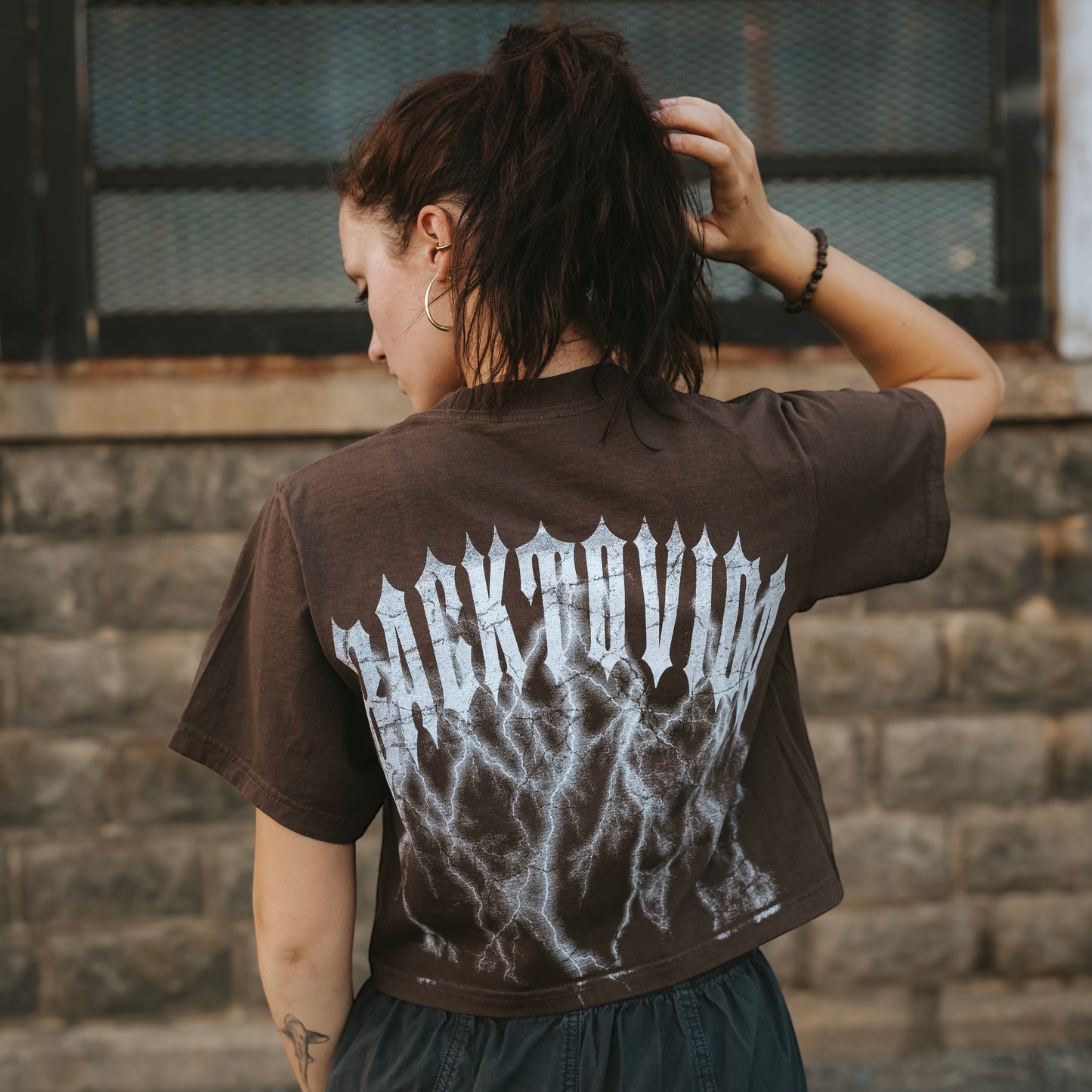 NATURAL STATE CROP TEE