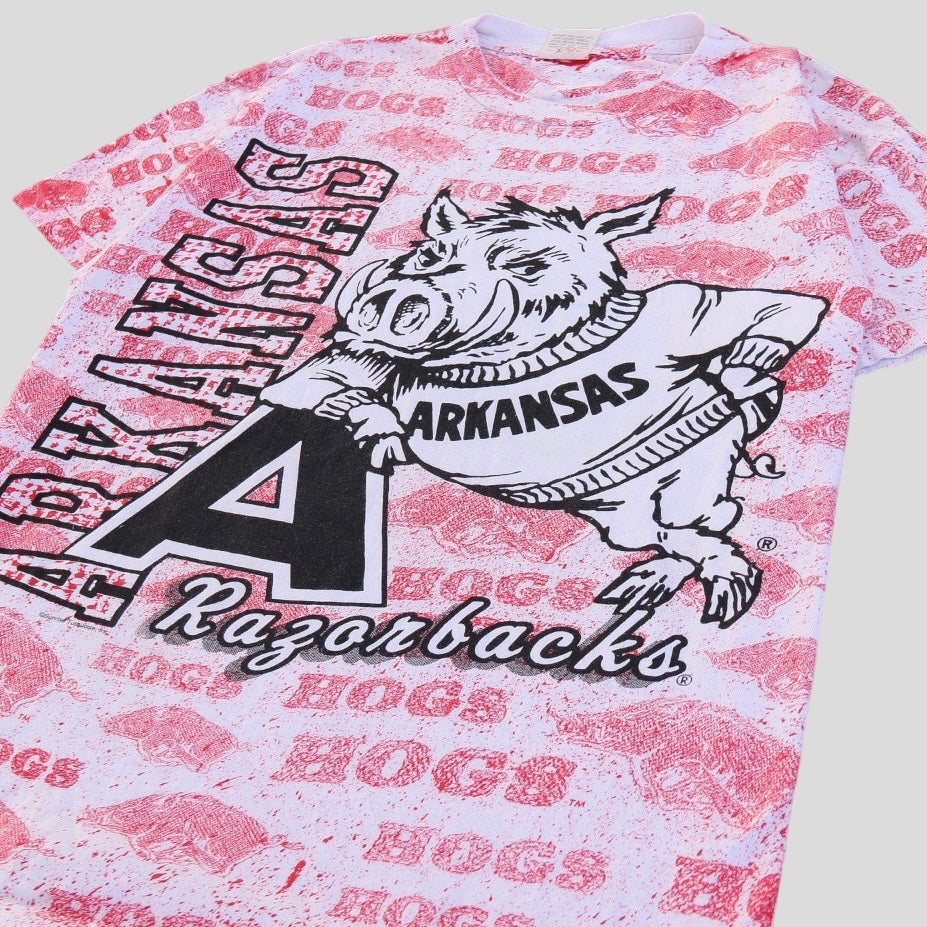 1990s Rare Arkansas Razorbacks All Over Print t-shirt - backtovida