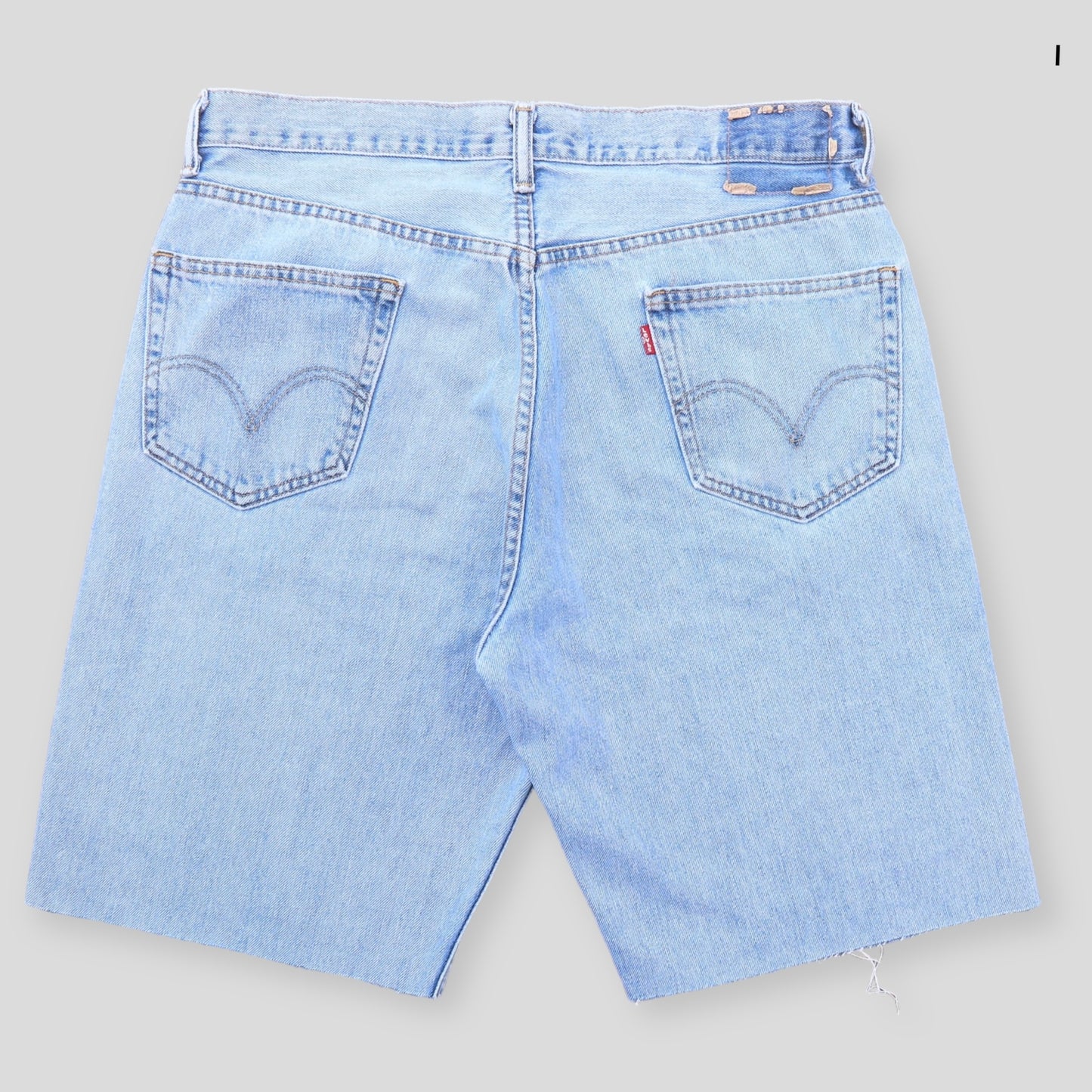 Vintage Levi’s Denim Shorts - 36