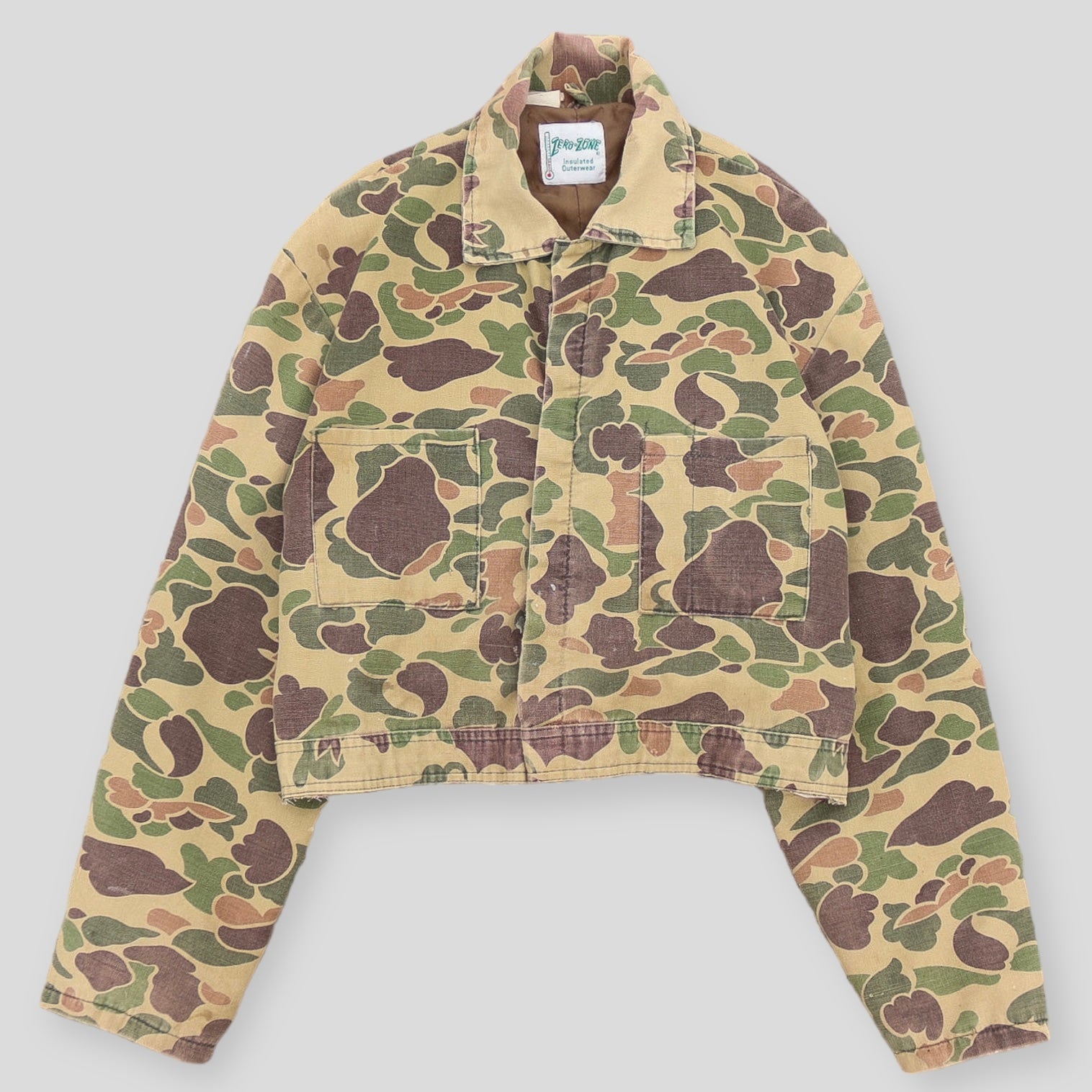 90s Vintage Camo Cropped Jacket [women] - backtovida