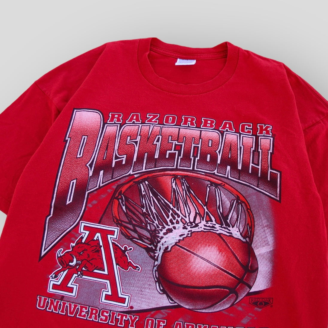 1990s Razorbacks Basketball Official T-Shirt - backtovida