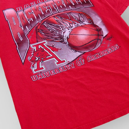 1990s Razorbacks Basketball Official T-Shirt - backtovida